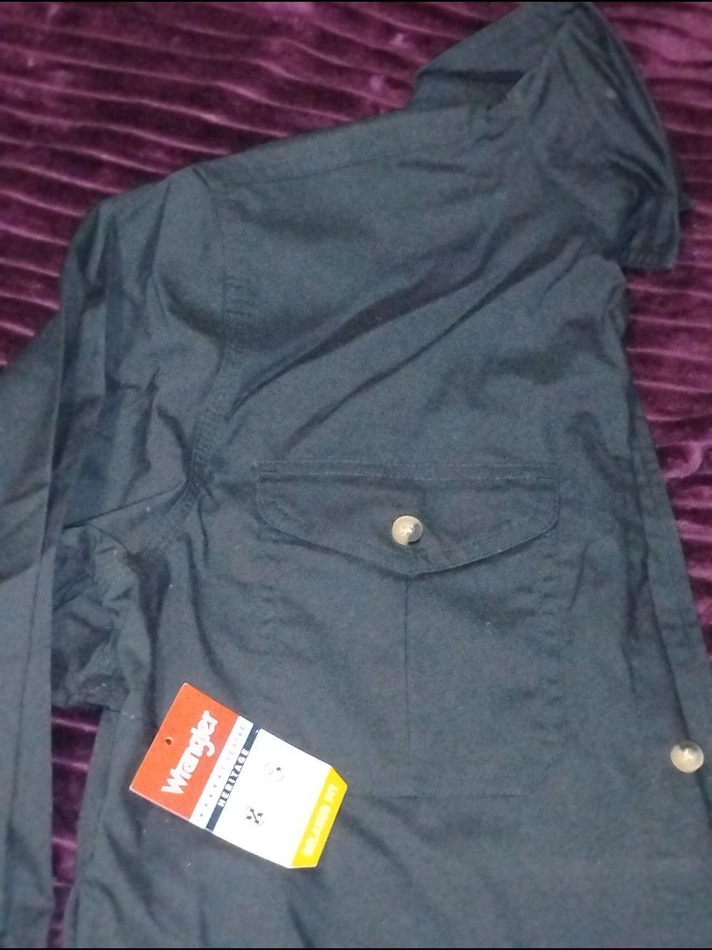 Wrangler mens size M button up long sleeve with Flap Pocket